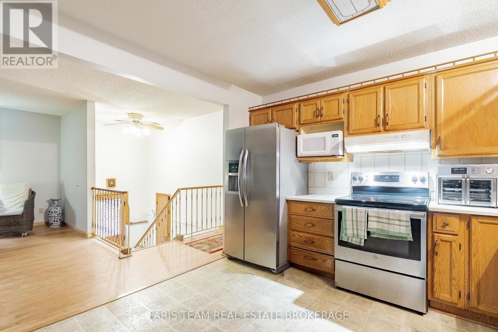 466 Trillium Street, Tay, Ontario  L0K 2A0 - Photo 5 - S13154538
