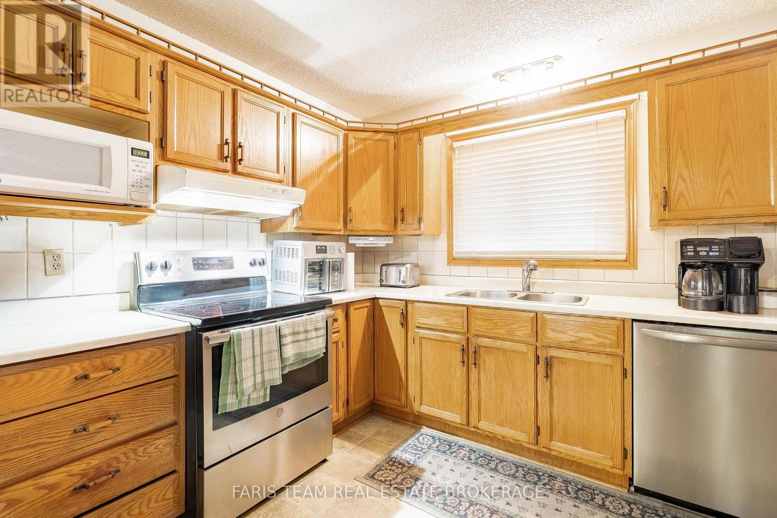 466 Trillium Street, Tay, Ontario  L0K 2A0 - Photo 6 - S13154538