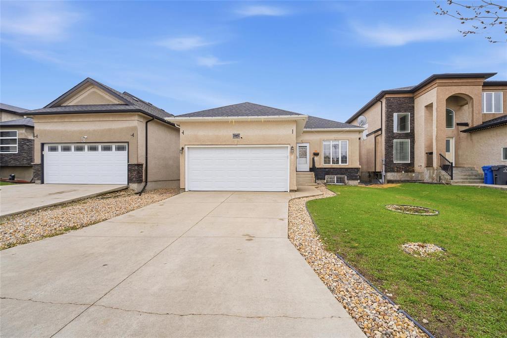 100 Mosselle Drive, Winnipeg, Manitoba  R2P 1M7 - Photo 1 - 202604535