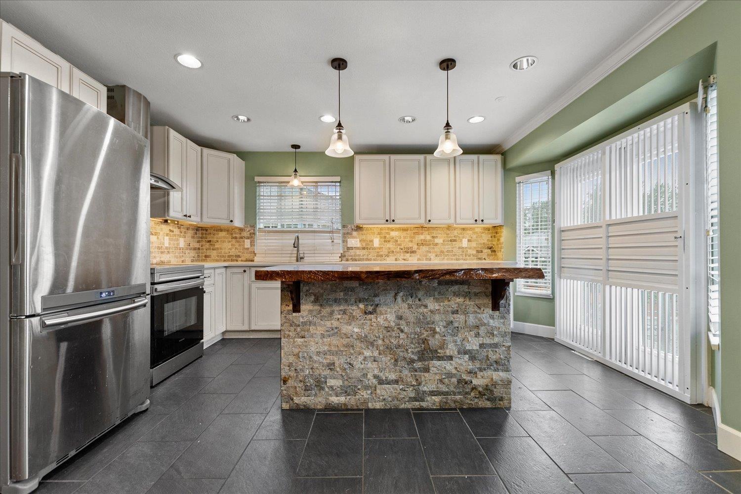 3319 Firhill Drive, Abbotsford, British Columbia  V2T 5L4 - Photo 15 - R3125316
