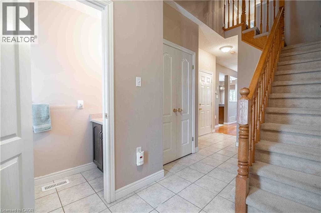 232 Stonehenge Drive Unit# 26, Ancaster, Ontario  L9K 1R5 - Photo 6 - 40832207