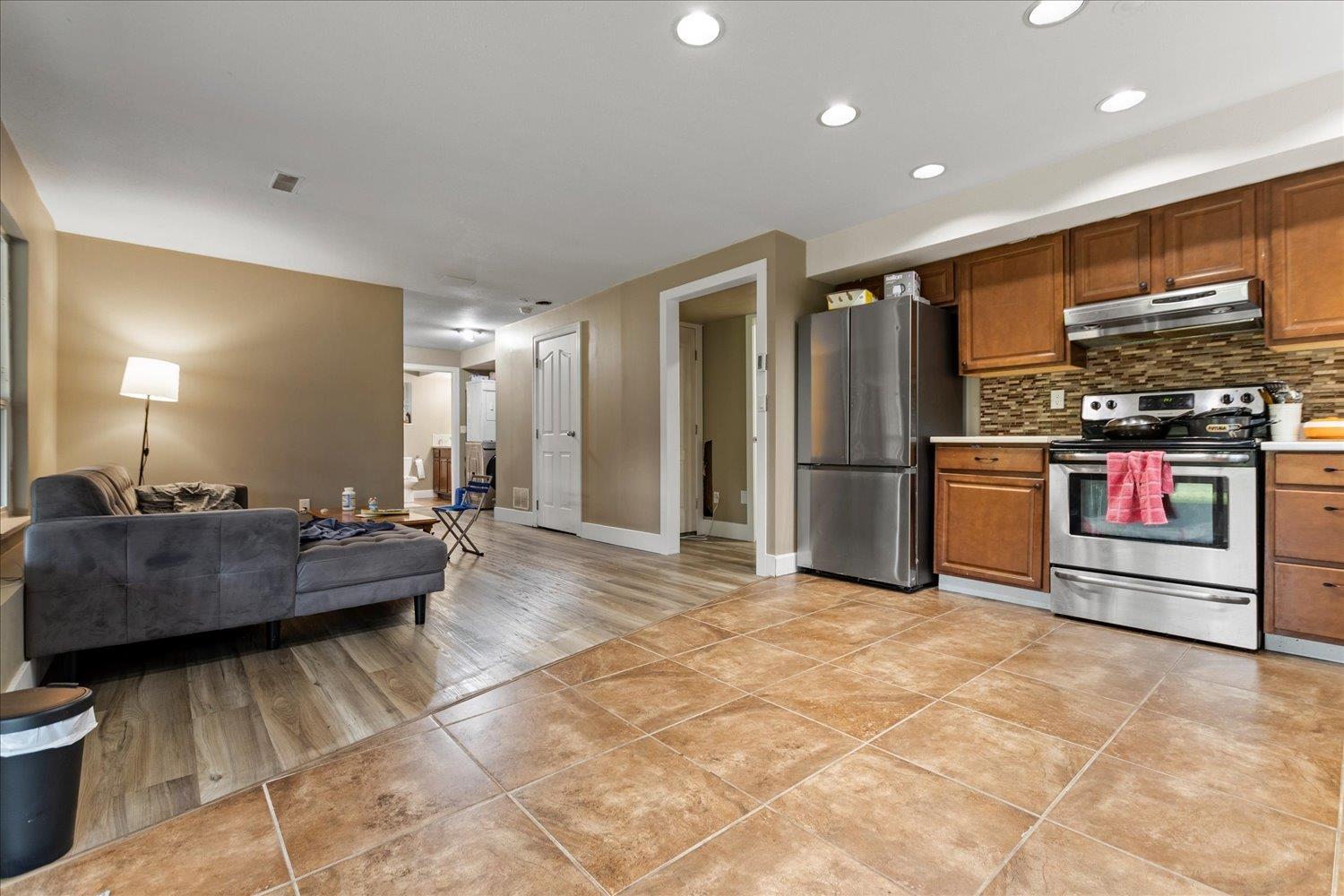 3319 Firhill Drive, Abbotsford, British Columbia  V2T 5L4 - Photo 20 - R3125316
