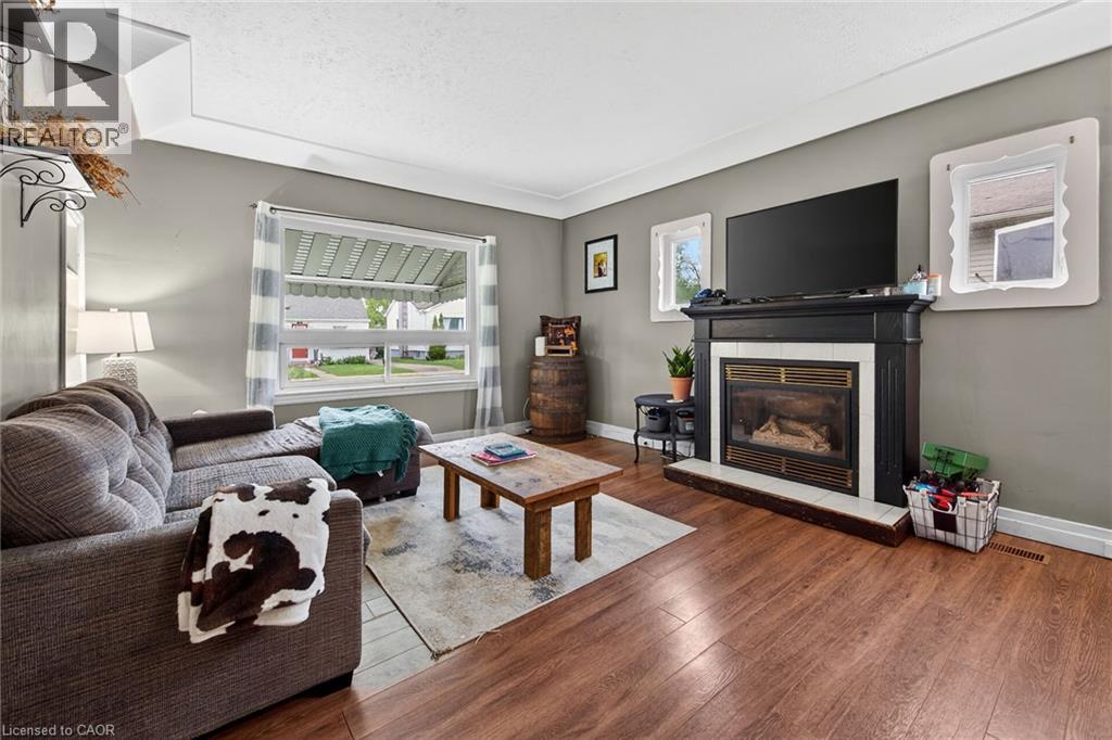 827 Pine Street, Dunnville, Ontario  N1A 2M6 - Photo 6 - 40832140