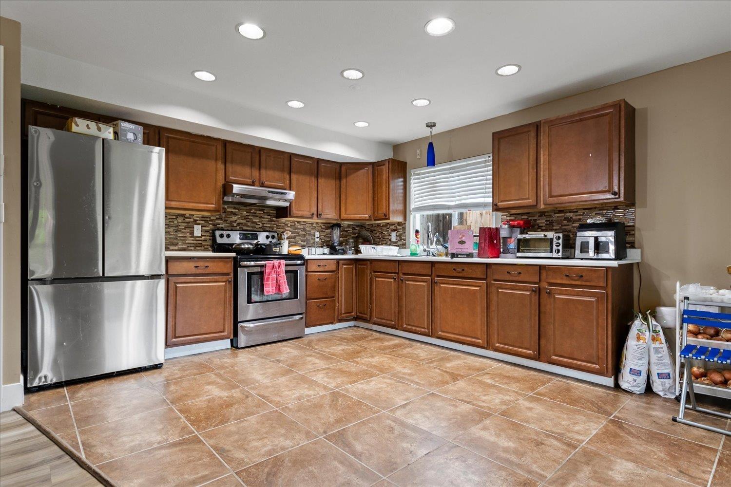 3319 Firhill Drive, Abbotsford, British Columbia  V2T 5L4 - Photo 21 - R3125316