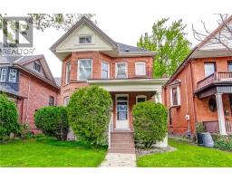 18 FAIRLEIGH Crescent, Hamilton, Ontario