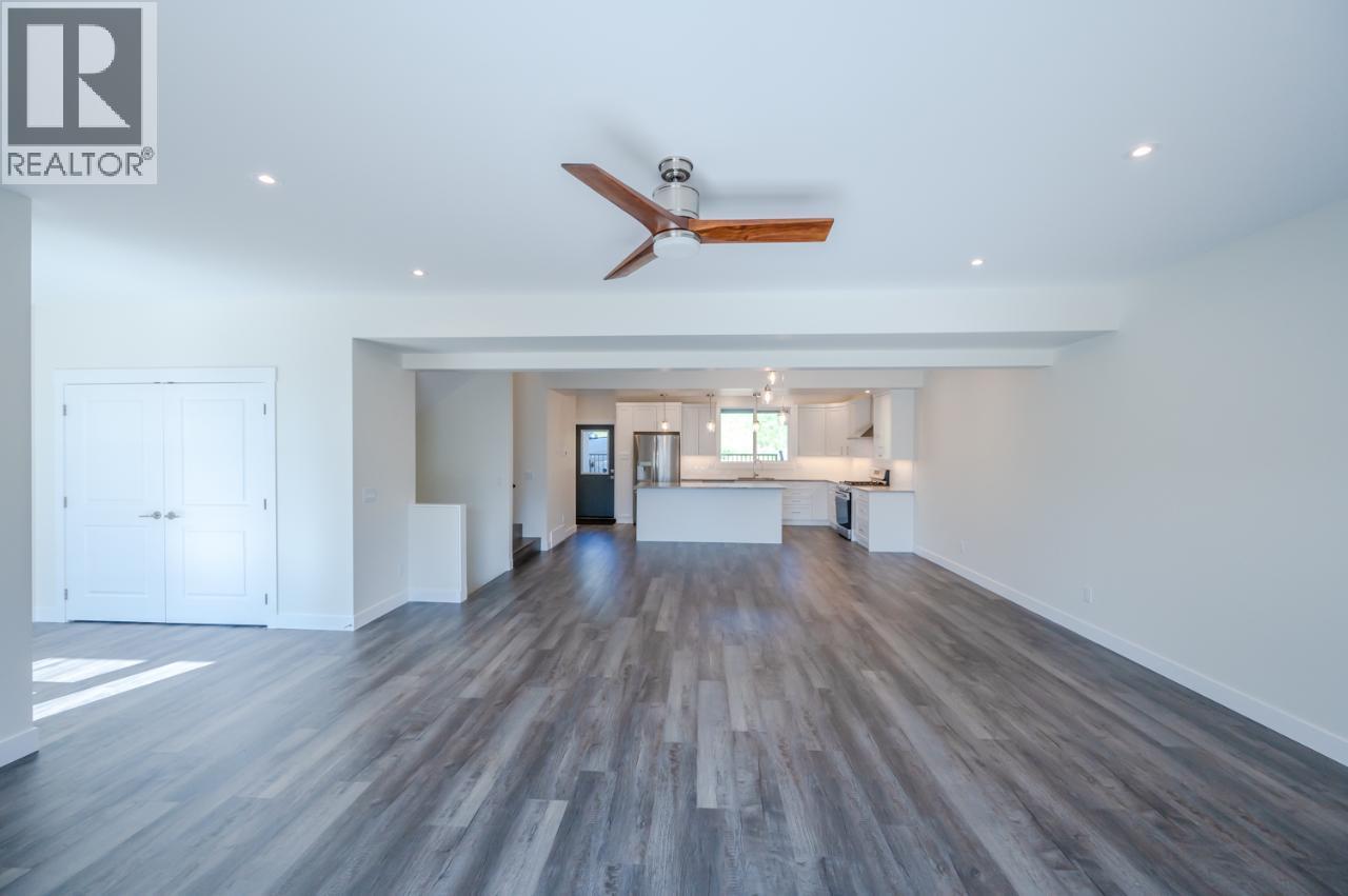 6380 Okanagan Street, Oliver, British Columbia  V0H 1T0 - Photo 9 - 10371797