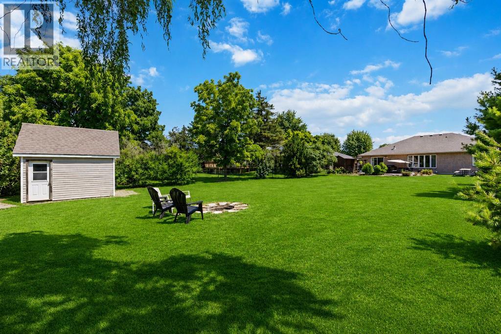 727 Norman Street, Plympton-Wyoming, Ontario  N0N 1T0 - Photo 3 - 26011709