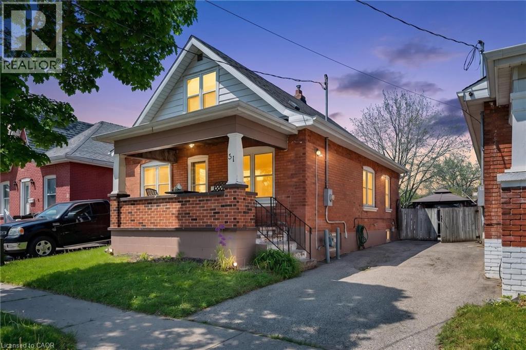51 ABERDEEN Avenue, Brantford, Ontario