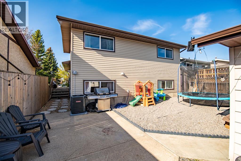 105 Erickson Drive, Red Deer, Alberta  T4R 1X9 - Photo 25 - A2312604