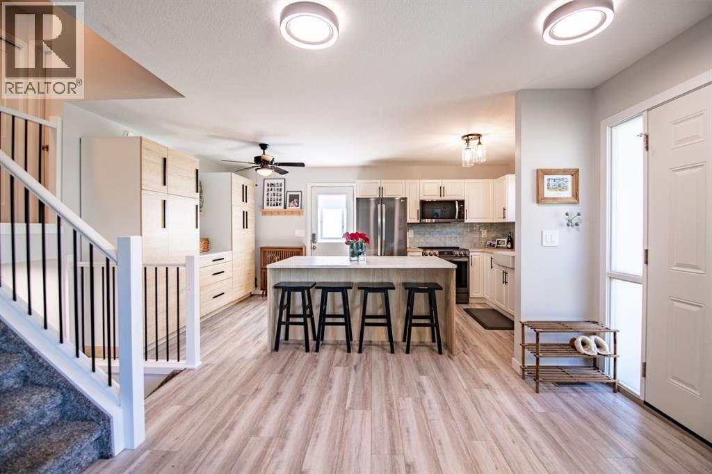 105 Erickson Drive, Red Deer, Alberta  T4R 1X9 - Photo 7 - A2312604