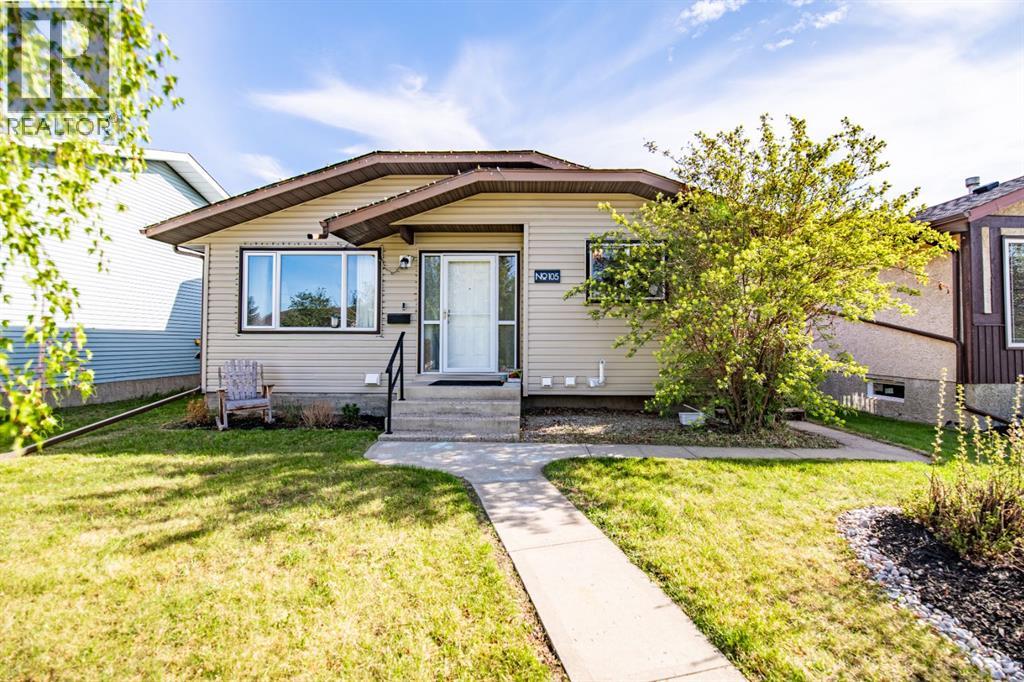 105 Erickson Drive, Red Deer, Alberta  T4R 1X9 - Photo 2 - A2312604