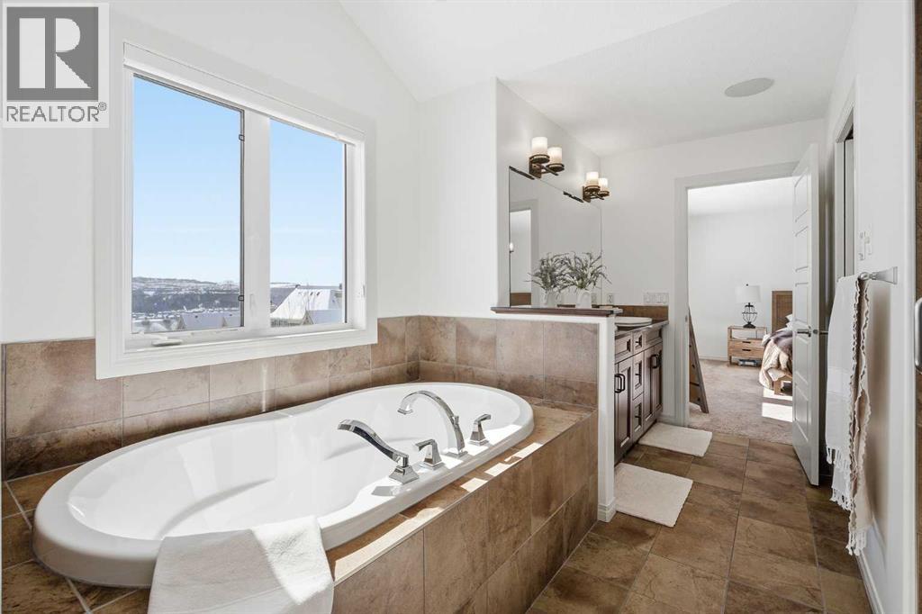 339 Tuscany Estates Rise NW, Calgary, Alberta  T3L 0C6 - Photo 28 - A2297189