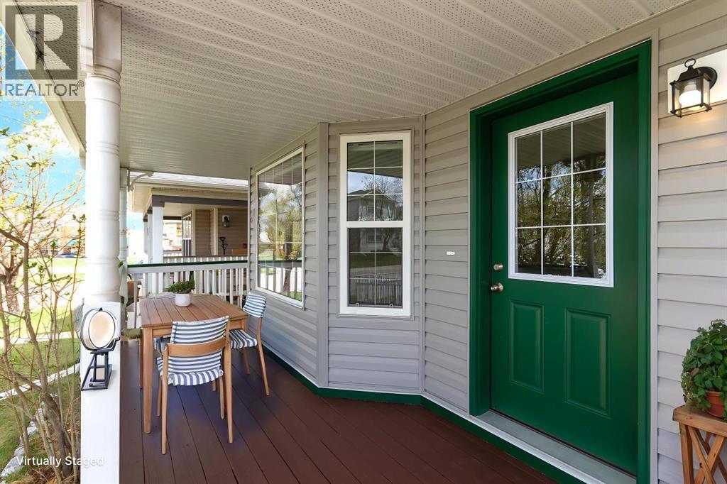 19 Bridleglen Road SW, Calgary, Alberta  T2Y 4H1 - Photo 3 - A2307584