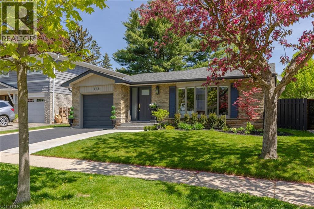 173 CHEBUCTO Drive, Oakville, Ontario