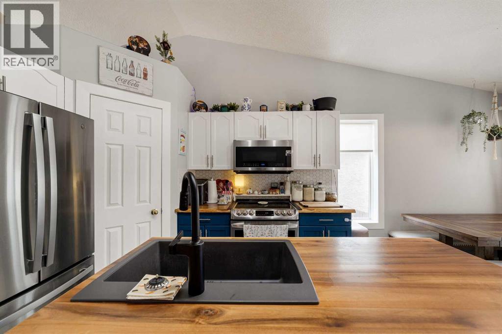 263 Peigan Court W, Lethbridge, Alberta  T1K 7N3 - Photo 11 - A2313201