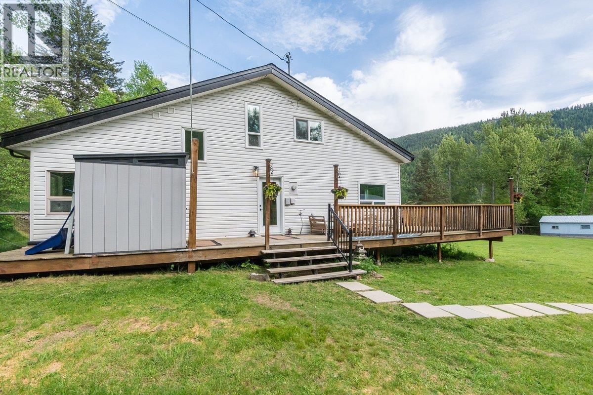 3678 Krestova Cemetery Road, Krestova, British Columbia V0G 1H2 - Photo 37 - 10388229