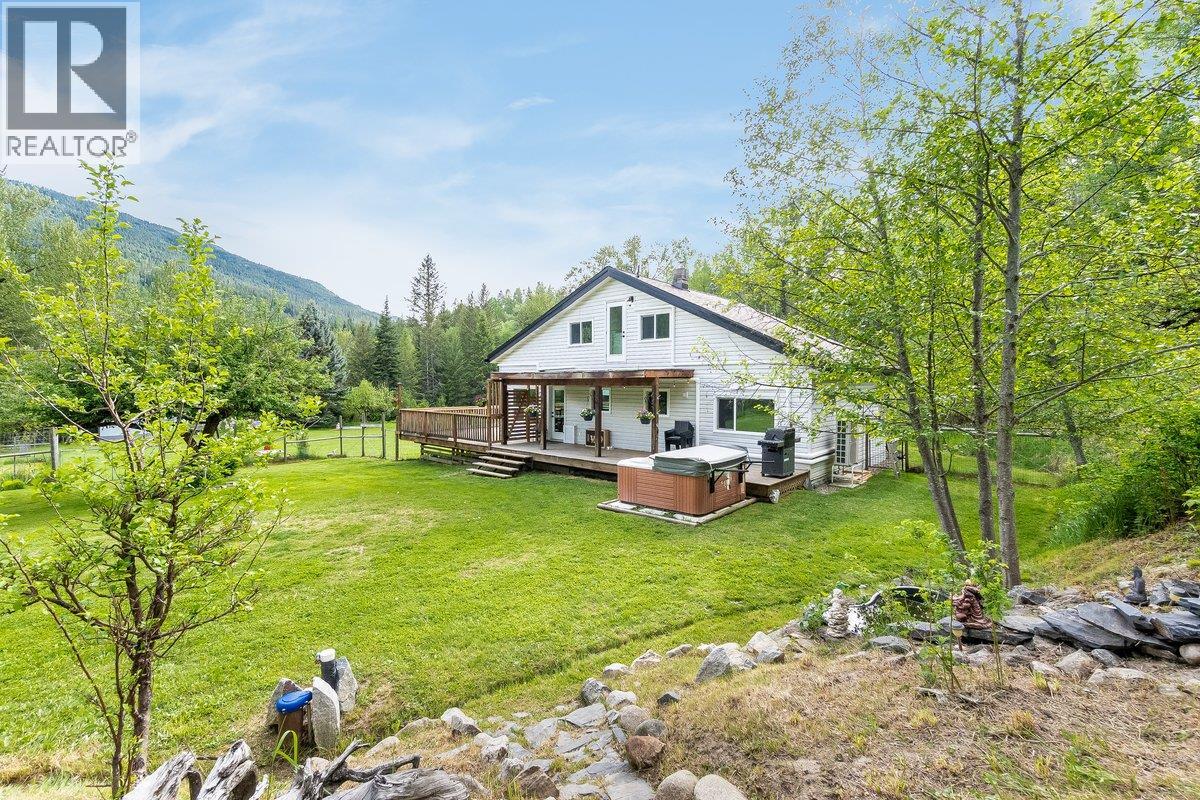 3678 Krestova Cemetery Road, Krestova, British Columbia V0G 1H2 - Photo 56 - 10388229