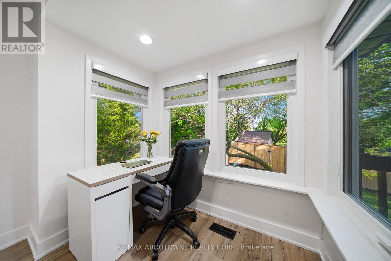 2066 Rebecca Street, Oakville, Ontario  L6L 2A2 - Photo 22 - W13154428