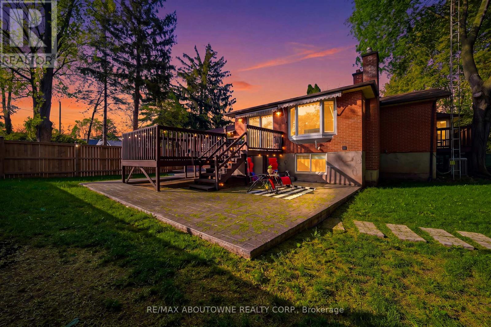 2066 Rebecca Street, Oakville, Ontario  L6L 2A2 - Photo 40 - W13154428