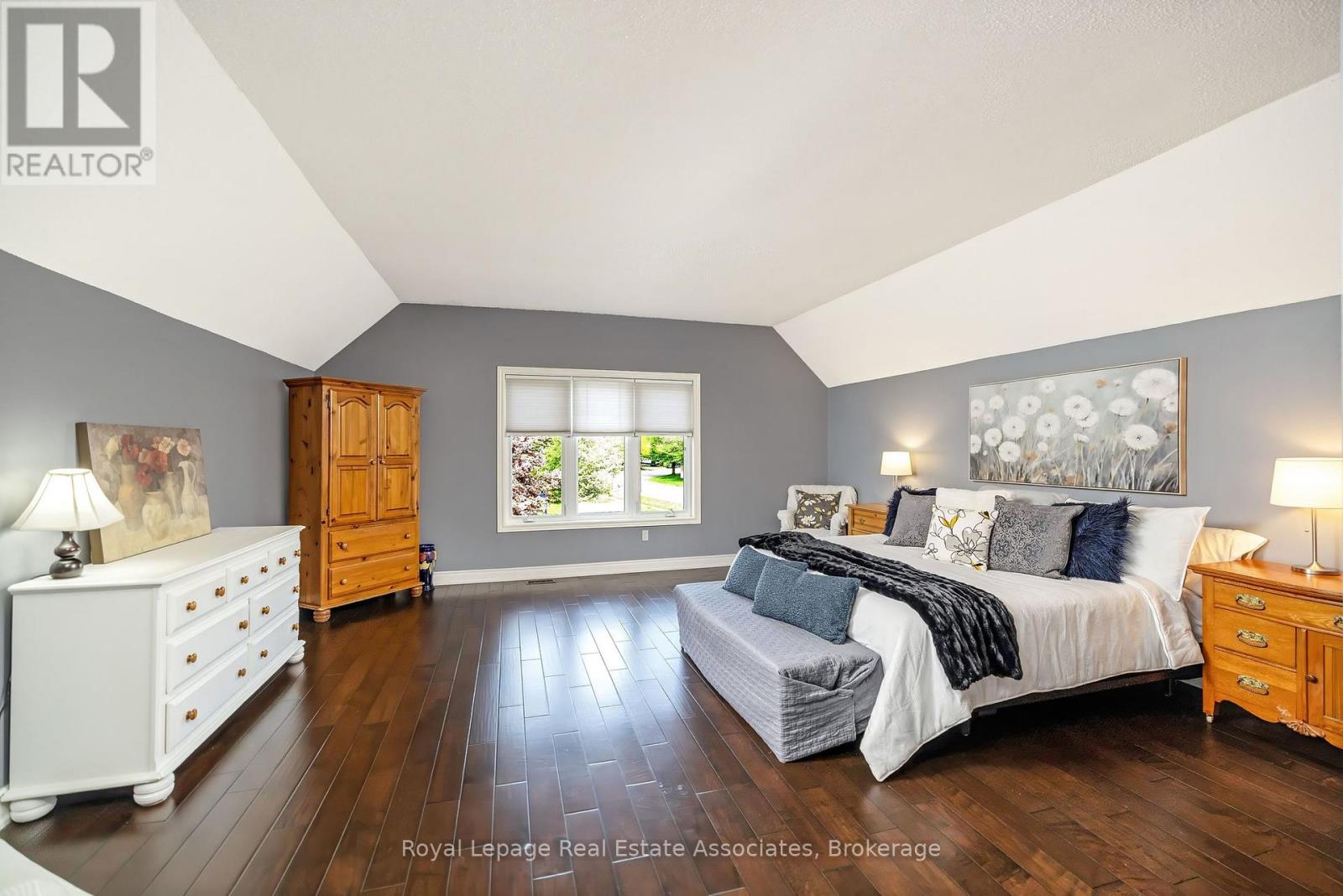16 Cotswold Court, Halton Hills, Ontario  L7G 5E5 - Photo 23 - W13154438