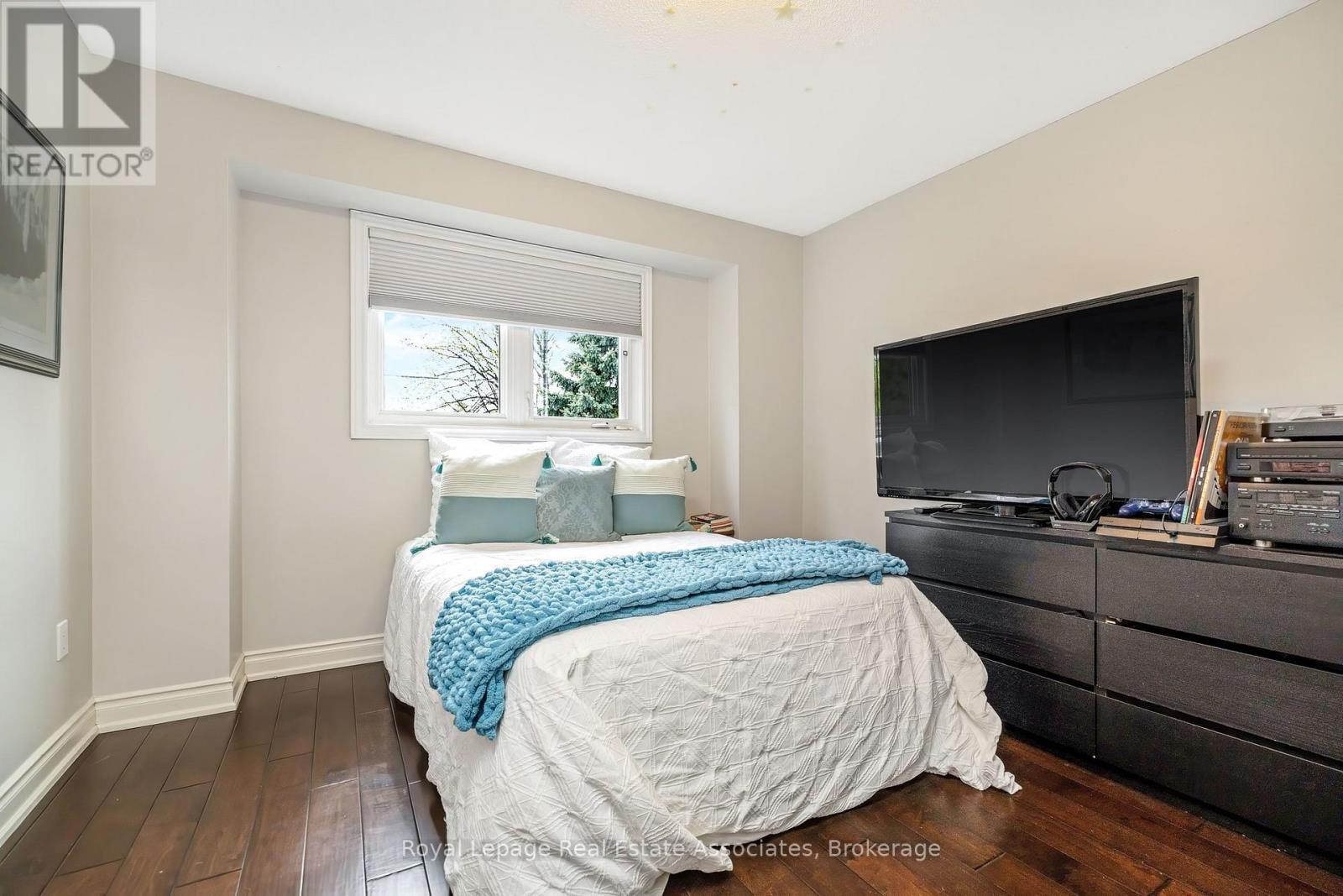 16 Cotswold Court, Halton Hills, Ontario  L7G 5E5 - Photo 30 - W13154438