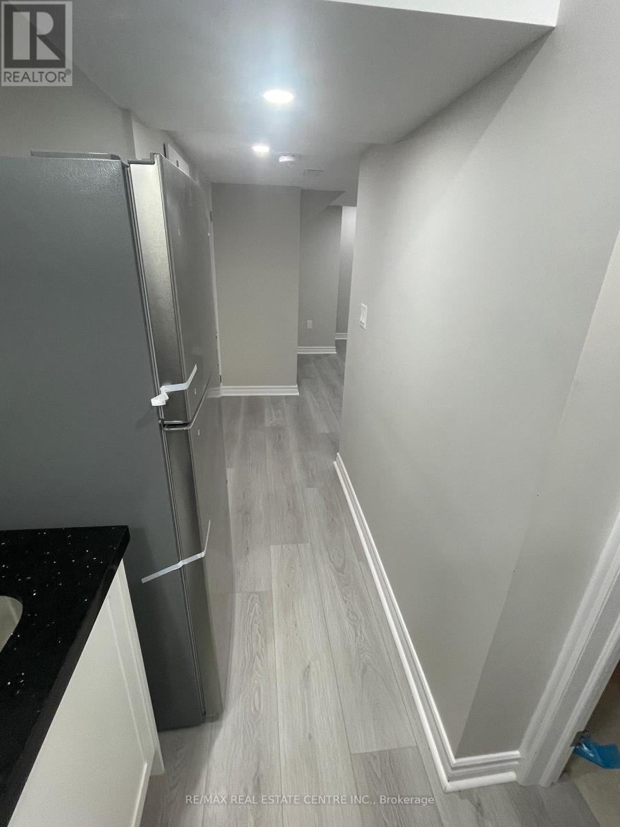 Bsmt - 63 Allegro Drive, Brampton, Ontario  L6Y 0H8 - Photo 5 - W13154626