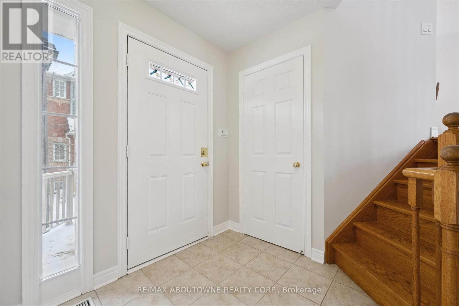 40 - 5031 East Mill Road, Mississauga, Ontario L5V 2M5 - Photo 2 - W13154642