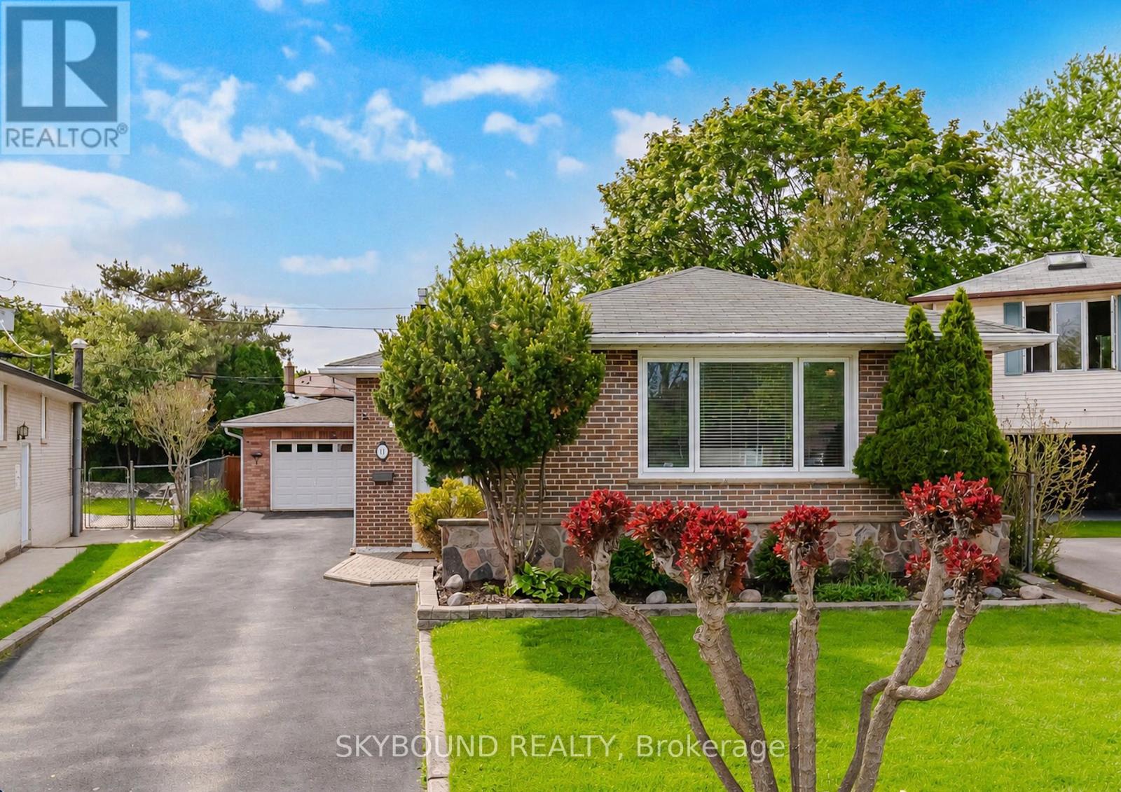 14 MONET AVENUE, Toronto, Ontario