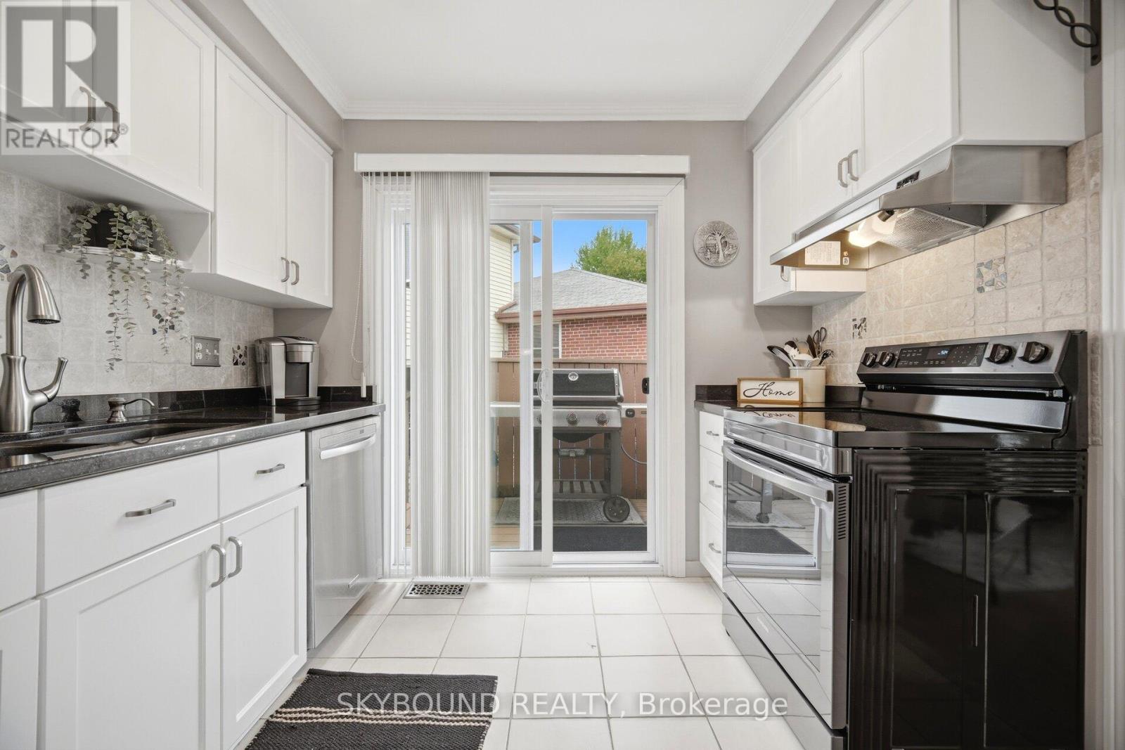 14 Monet Avenue, Toronto, Ontario M9C 3N7 - Photo 15 - W13154654