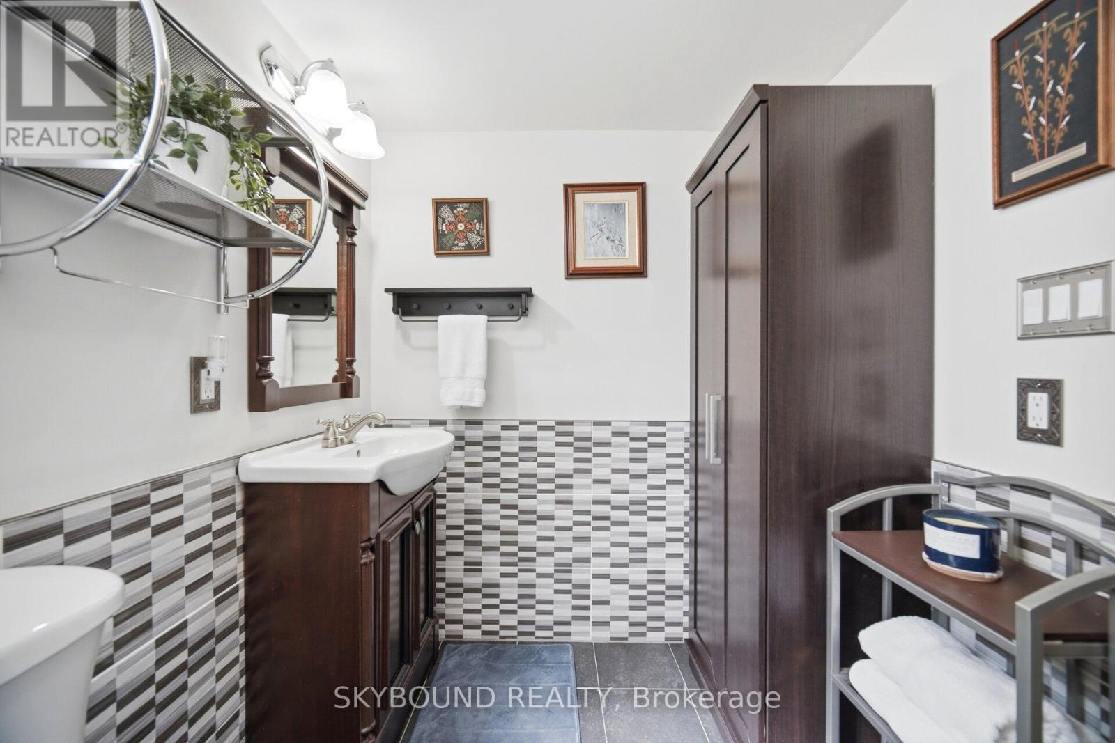 14 Monet Avenue, Toronto, Ontario M9C 3N7 - Photo 39 - W13154654