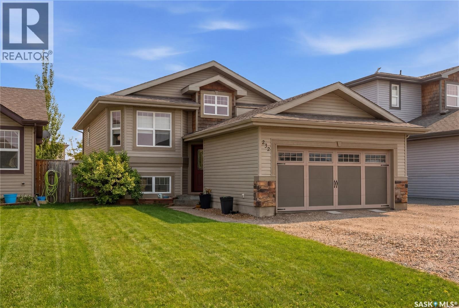 232 Enns Crescent, Martensville, Saskatchewan  S0K 0A2 - Photo 1 - SK036573