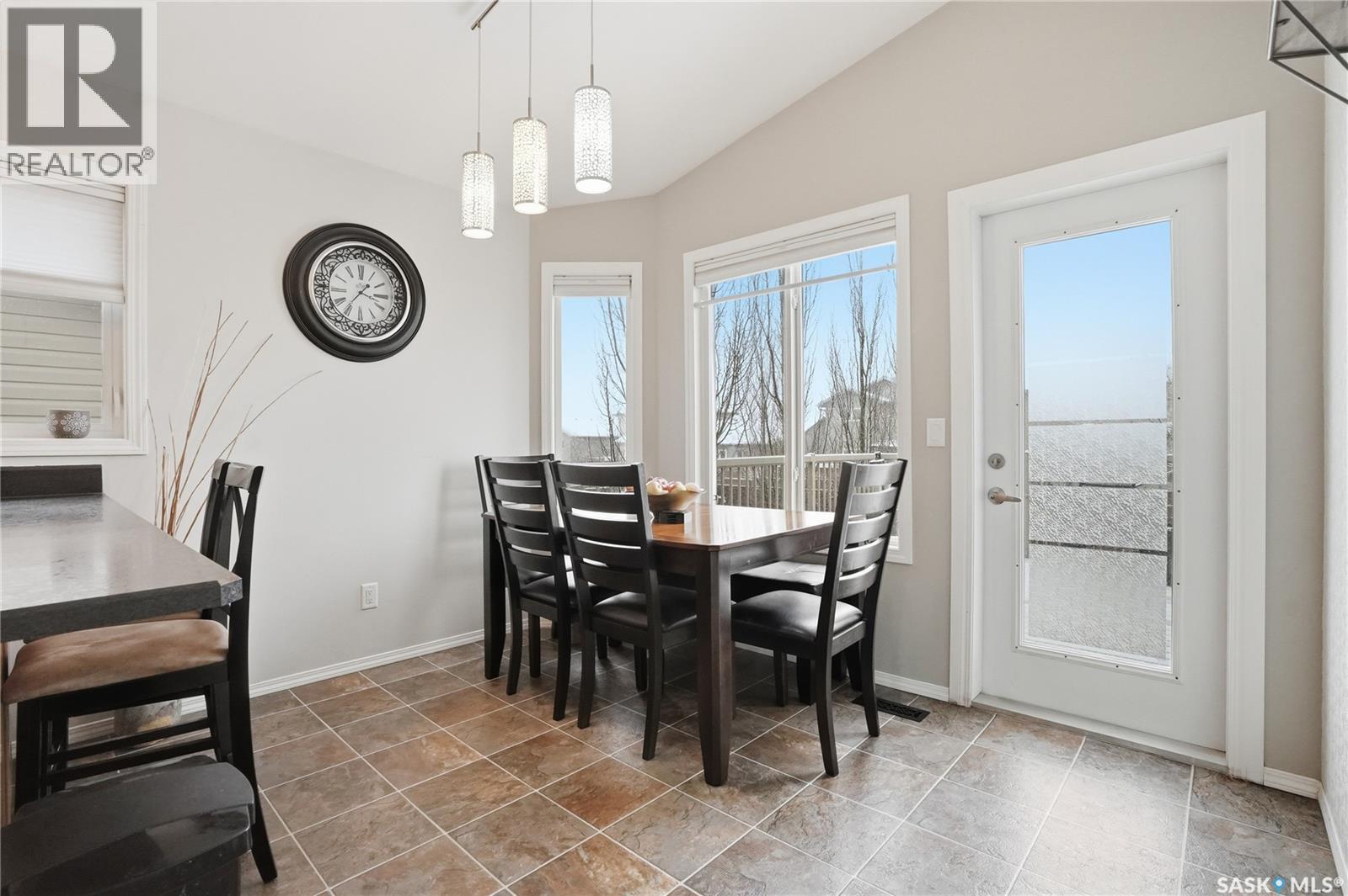 232 Enns Crescent, Martensville, Saskatchewan  S0K 0A2 - Photo 13 - SK036573
