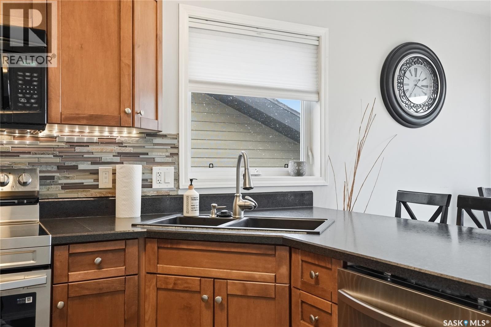 232 Enns Crescent, Martensville, Saskatchewan  S0K 0A2 - Photo 9 - SK036573