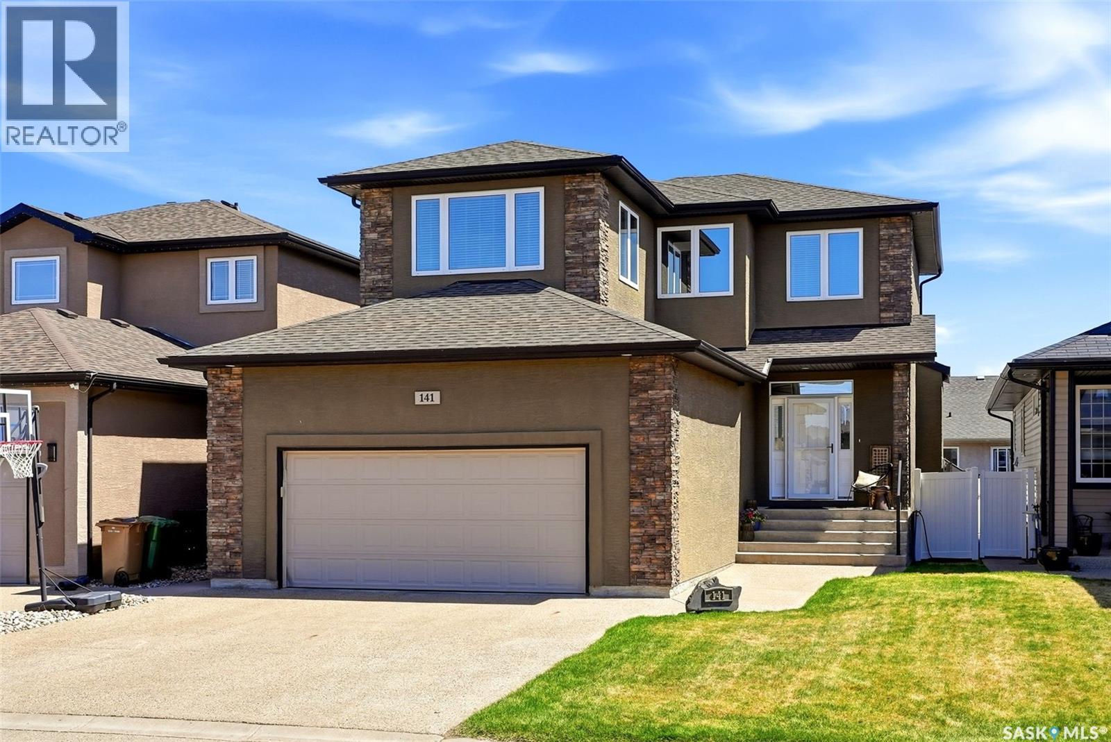 141 Oxbow Crescent, Regina, Saskatchewan S4Y 0A7 - Photo 1 - SK036568