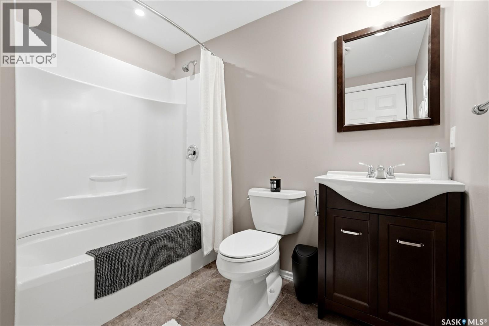 141 Oxbow Crescent, Regina, Saskatchewan S4Y 0A7 - Photo 40 - SK036568
