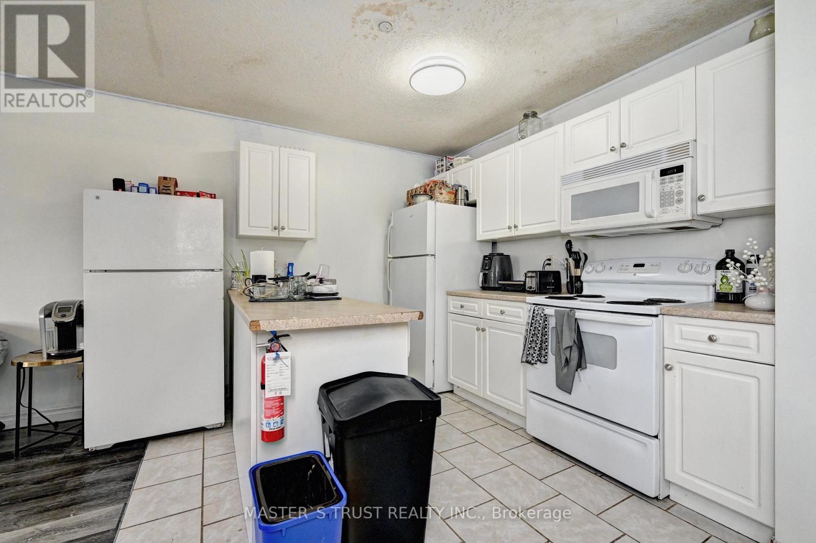 Unit 12 - 81 Columbia Street W, Waterloo, Ontario  N2L 3K7 - Photo 13 - X13154518