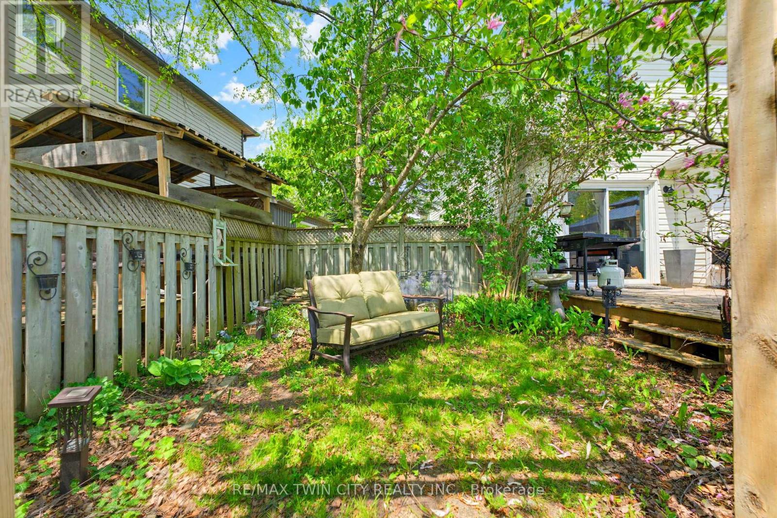 219 Inglis Street, North Dumfries, Ontario  N0B 1E0 - Photo 34 - X13154594