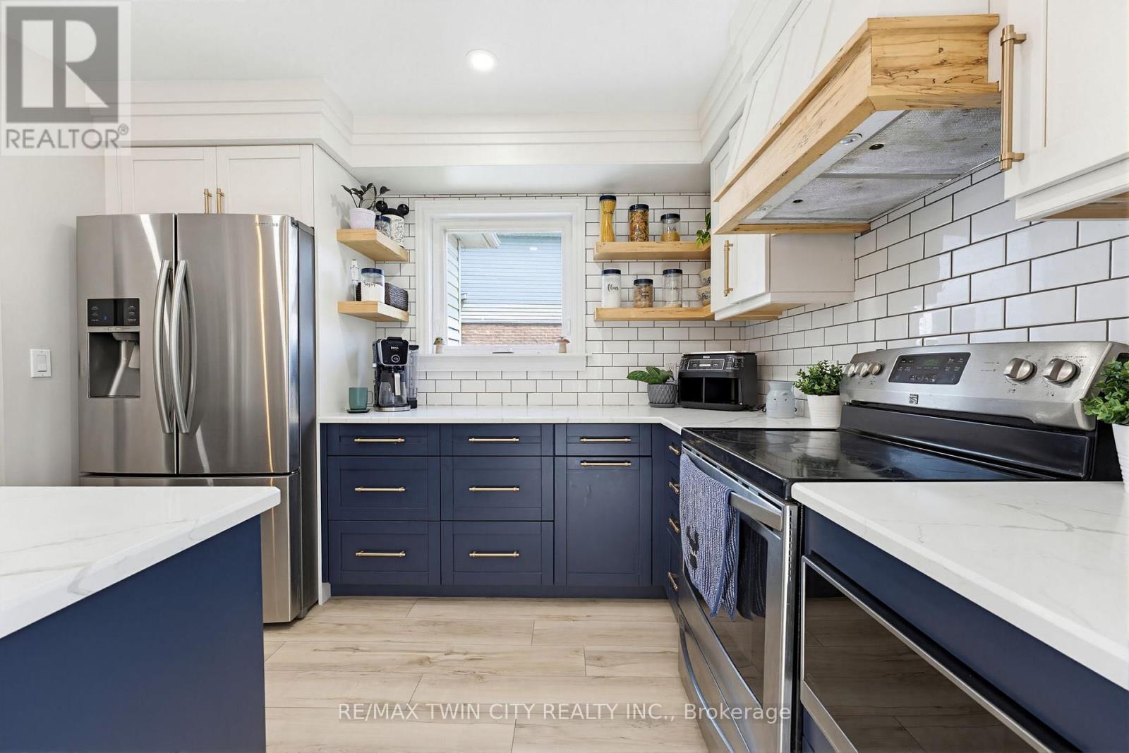 219 Inglis Street, North Dumfries, Ontario  N0B 1E0 - Photo 7 - X13154594
