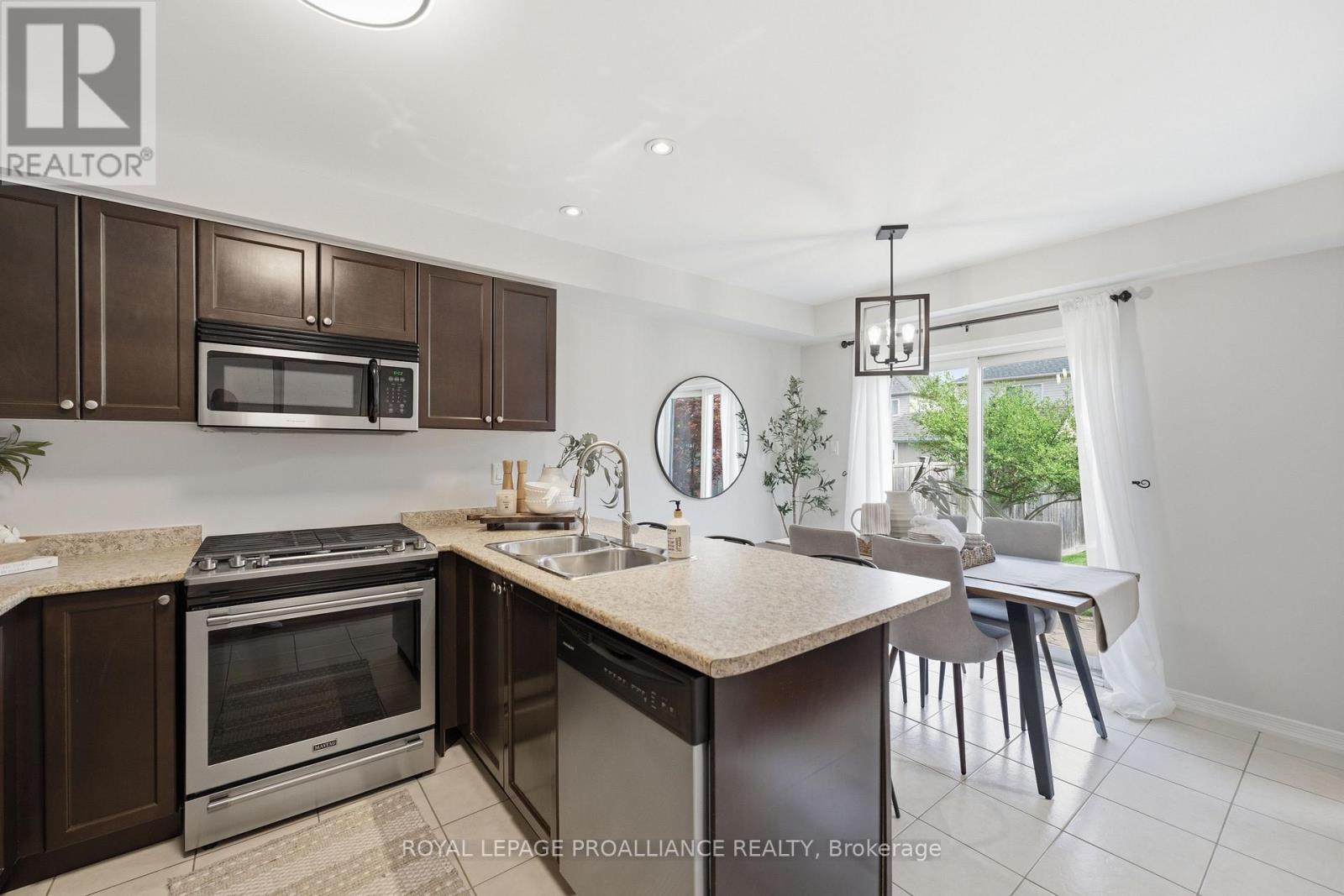 23 Courvier Crescent, Clarington, Ontario  L1C 0E7 - Photo 23 - E13154680