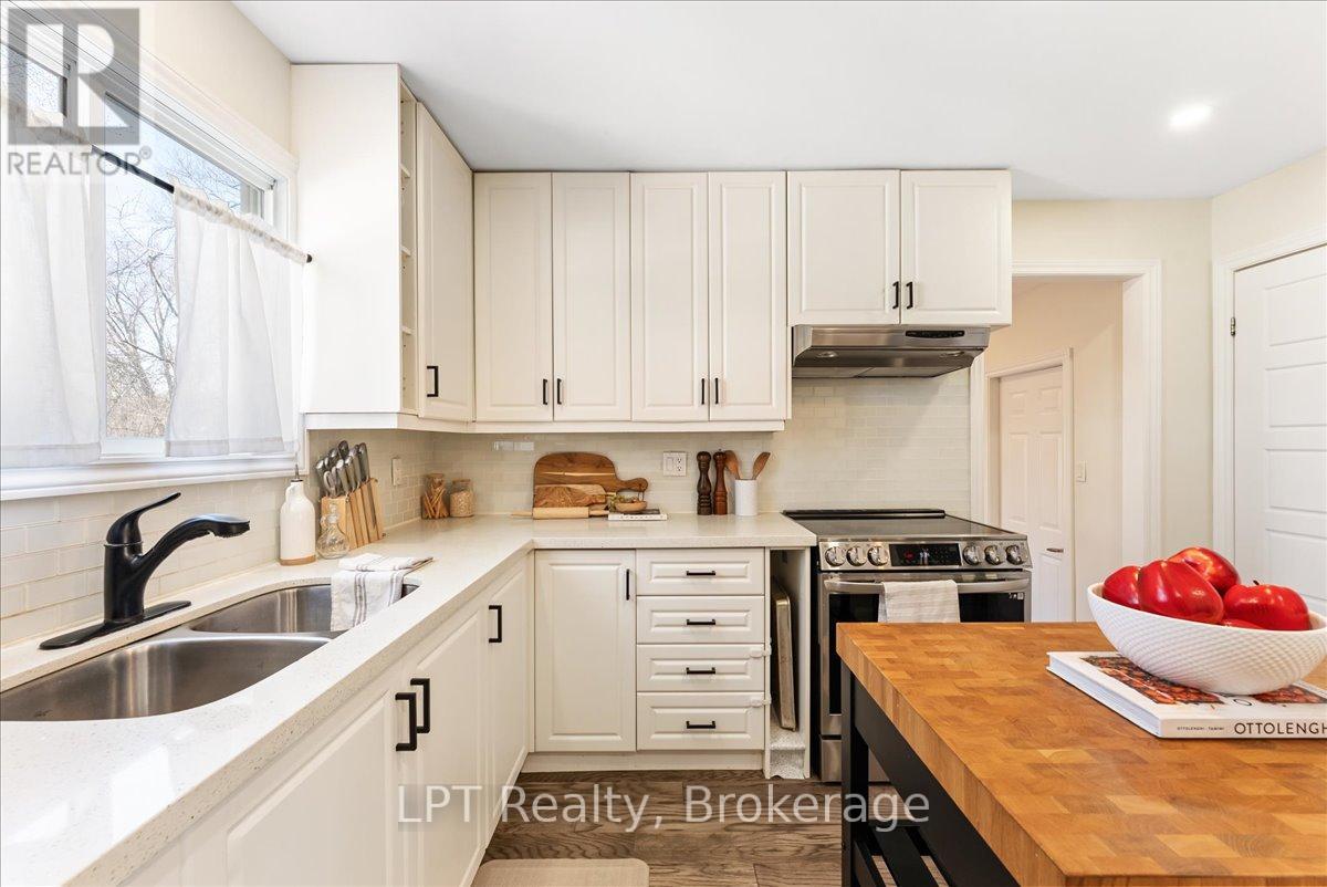 154 Beach Road, Georgina, Ontario  L4P 2L7 - Photo 18 - N13154986