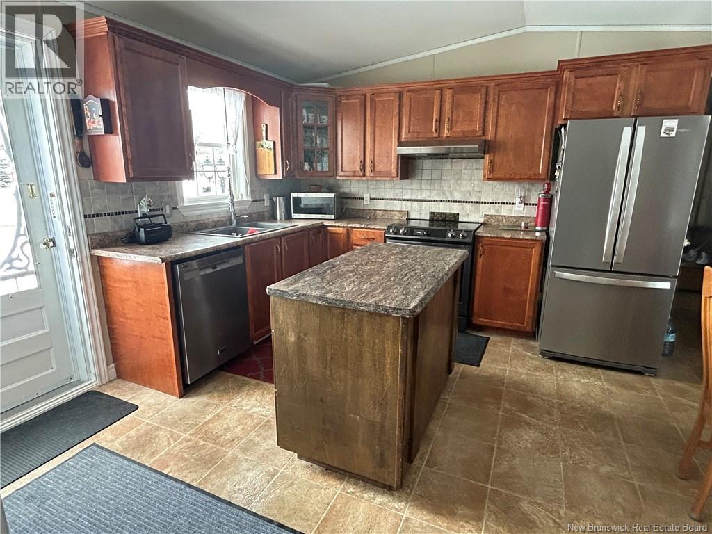 899 Rue Janick, Tracadie, New Brunswick  E1X 1B8 - Photo 4 - NB134082
