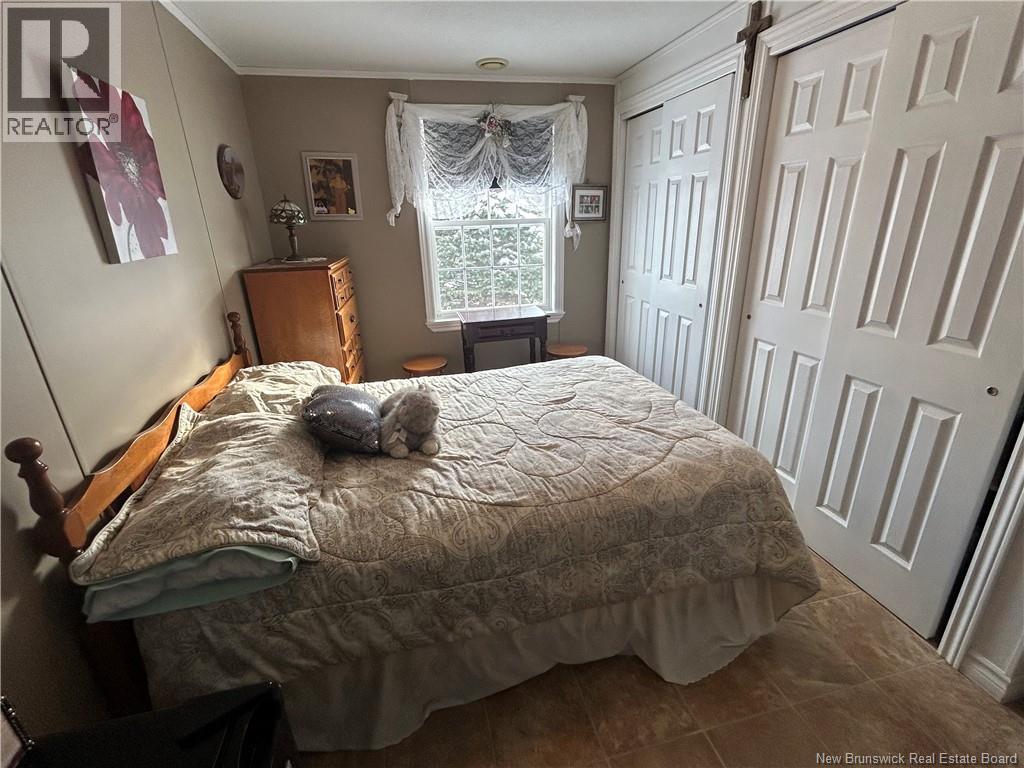 899 Rue Janick, Tracadie, New Brunswick  E1X 1B8 - Photo 11 - NB134082