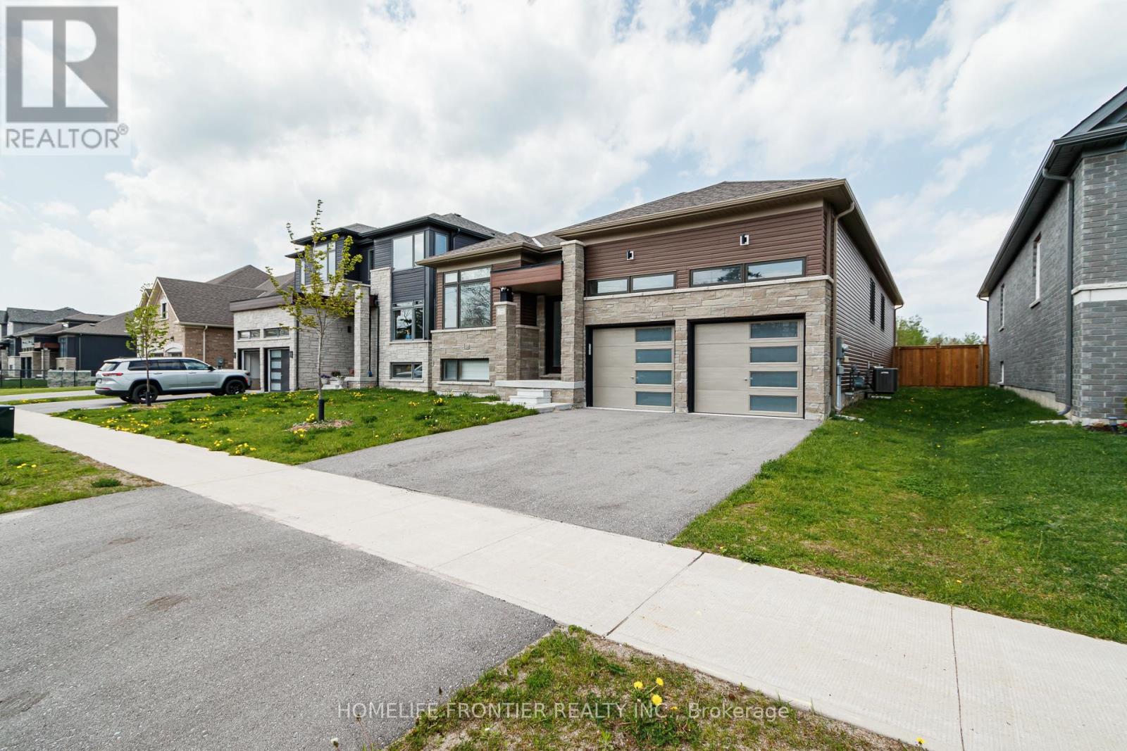 172 Ramblewood Drive S, Wasaga Beach, Ontario  L9Z 0L6 - Photo 2 - S13027534