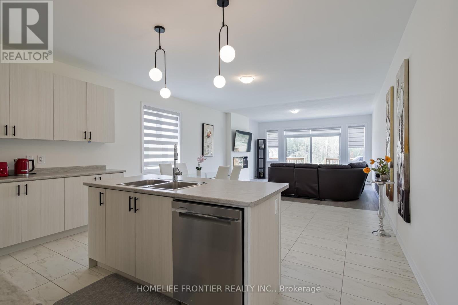172 Ramblewood Drive, Wasaga Beach, Ontario  L9Z 0L6 - Photo 13 - S13055478
