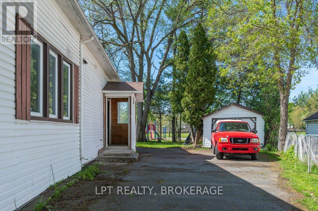 4069 Bath Road, Kingston, Ontario  K7M 4Y6 - Photo 4 - X13155044