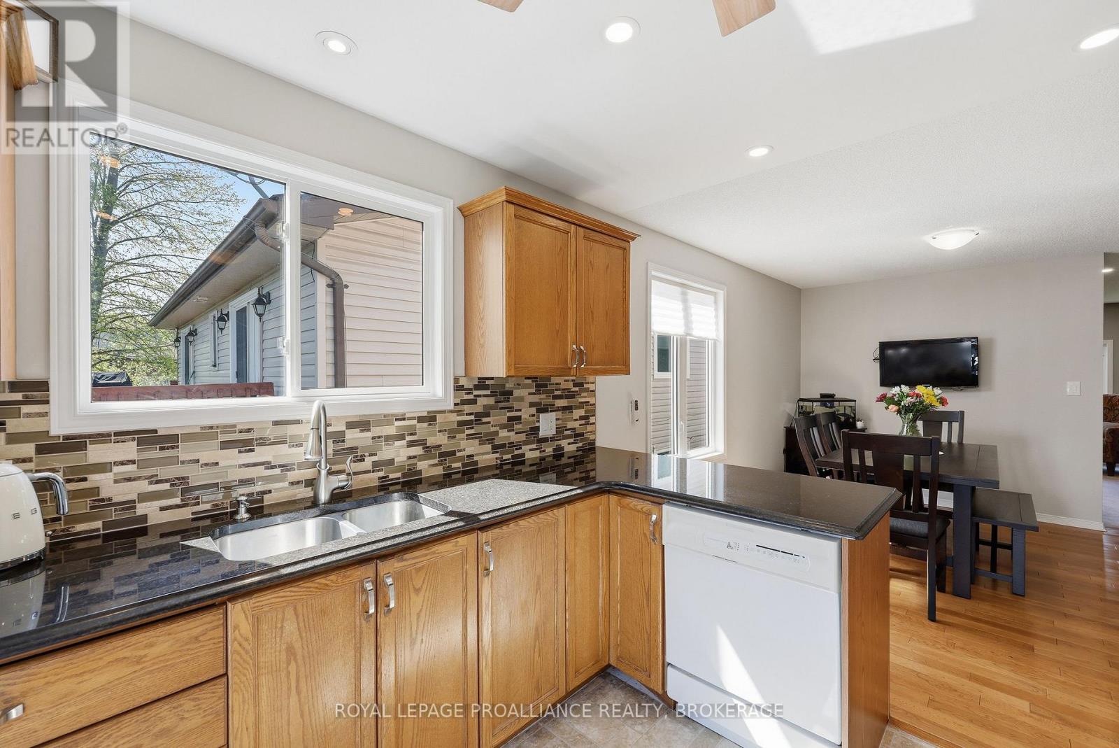 1380 Fisher Crescent, Kingston, Ontario  K7M 8T2 - Photo 10 - X13155094