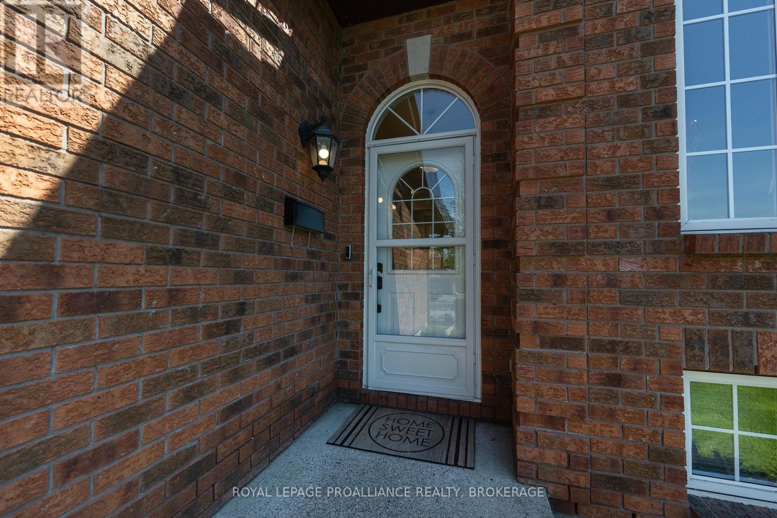 1380 Fisher Crescent, Kingston, Ontario  K7M 8T2 - Photo 3 - X13155094