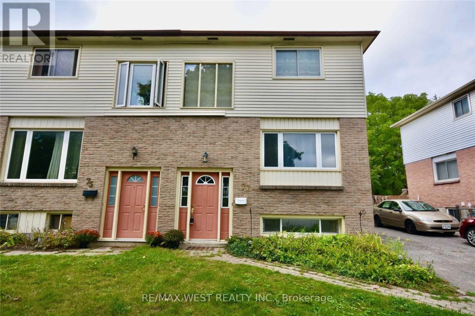 77 Carlton Road, Barrie, Ontario  L4M 5K8 - Photo 1 - S13150998