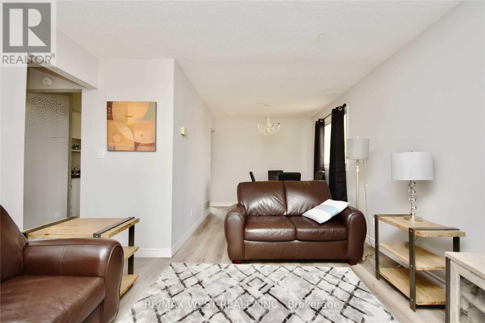 77 Carlton Road, Barrie, Ontario  L4M 5K8 - Photo 12 - S13150998