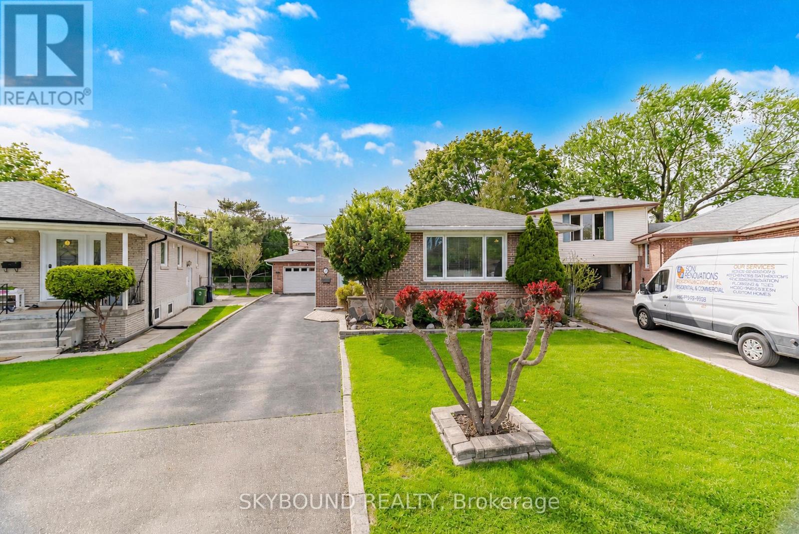 14 Monet Avenue, Toronto, Ontario M9C 3N7 - Photo 3 - W13154654